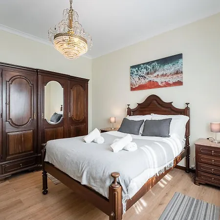 Vakantiehuis Guestready - A Classic Portuguese-style Ílhavo