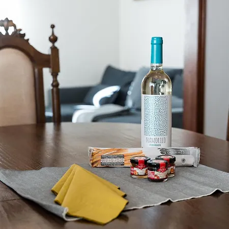 Guestready - A Classic Portuguese-style