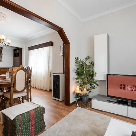 Guestready - A Classic Portuguese-style בית נופש *