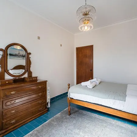 Guestready - A Classic Portuguese-style