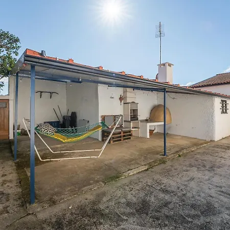 בית נופש Guestready - A Classic Portuguese-style Ílhavo